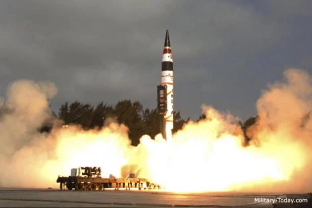 Agni-5: Αυτός είναι ο διηπειρωτικός πύραυλος που μπορεί να αφανίσει την Κίνα (βίντεο)